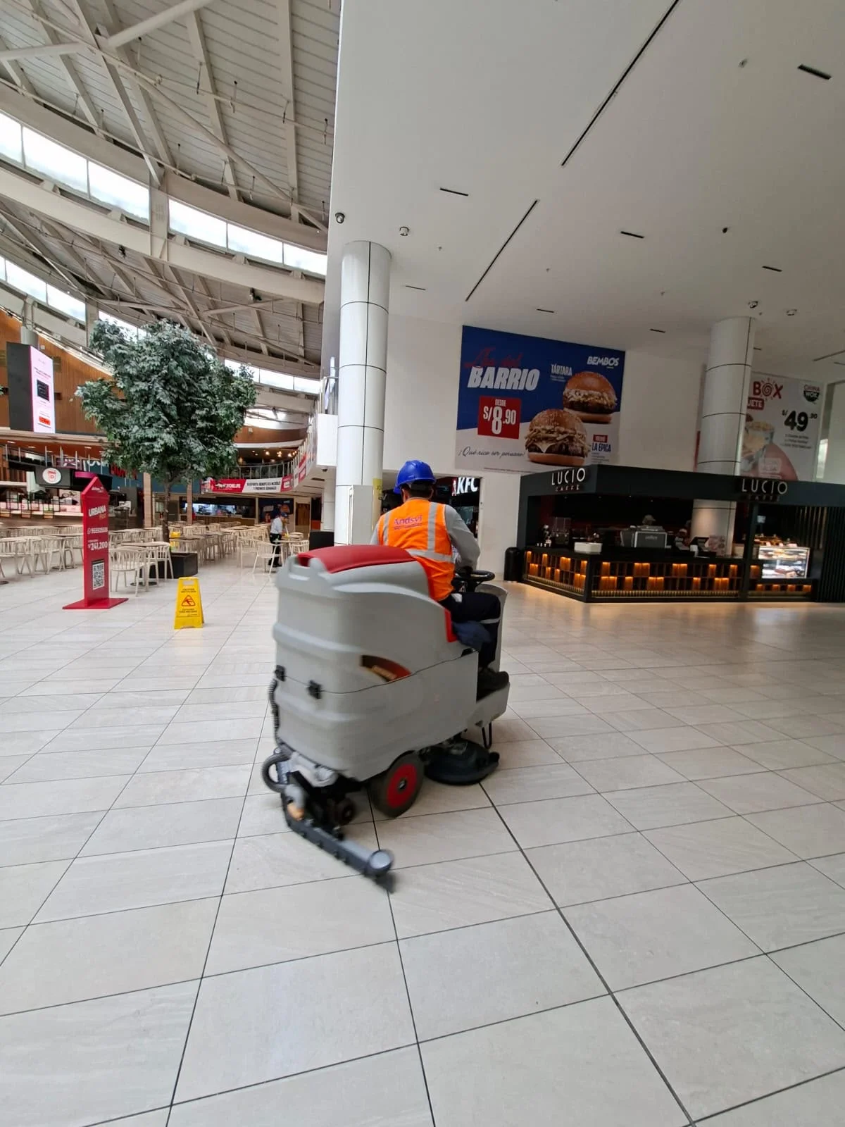 Servicio de Lavado de Pisos brindado por Andsyl